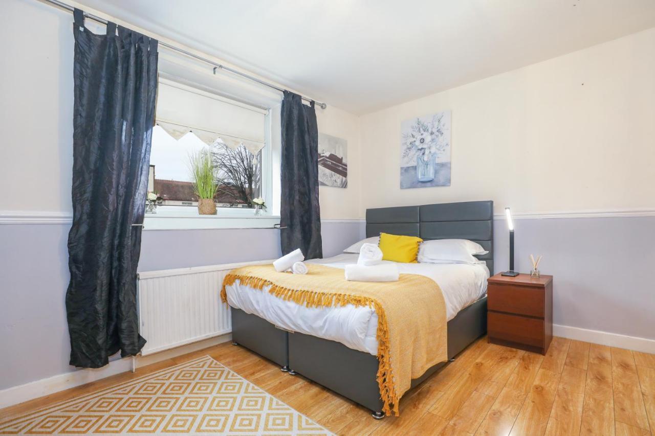 Beautiful 4 Bedroom Cottage - Ideal Location - Free Parking เอดินบะระ ภายนอก รูปภาพ