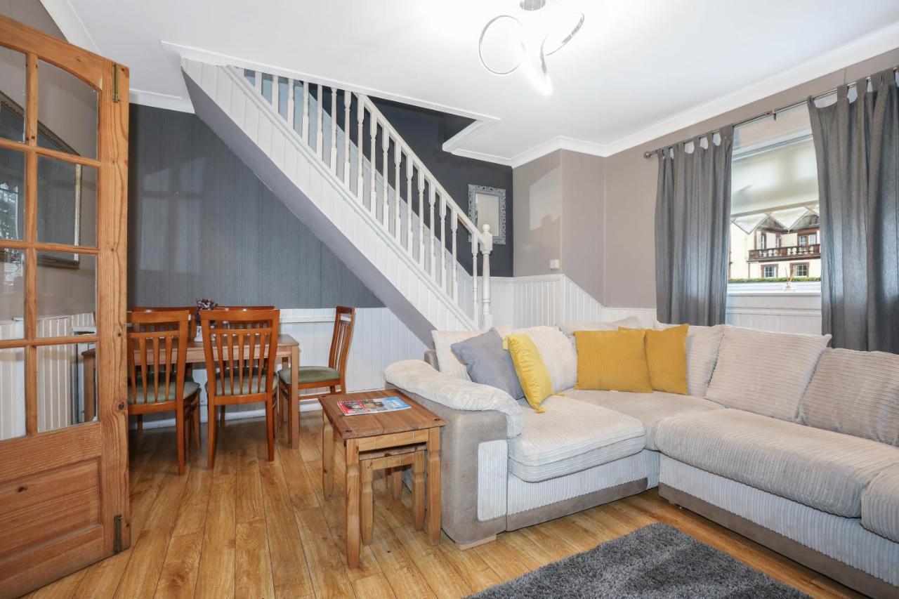 Beautiful 4 Bedroom Cottage - Ideal Location - Free Parking เอดินบะระ ภายนอก รูปภาพ