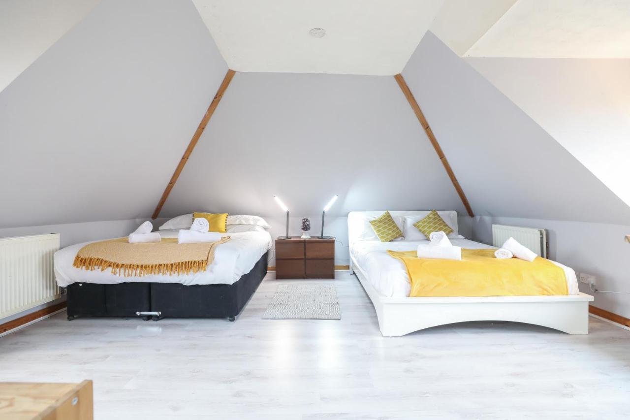 Beautiful 4 Bedroom Cottage - Ideal Location - Free Parking เอดินบะระ ภายนอก รูปภาพ