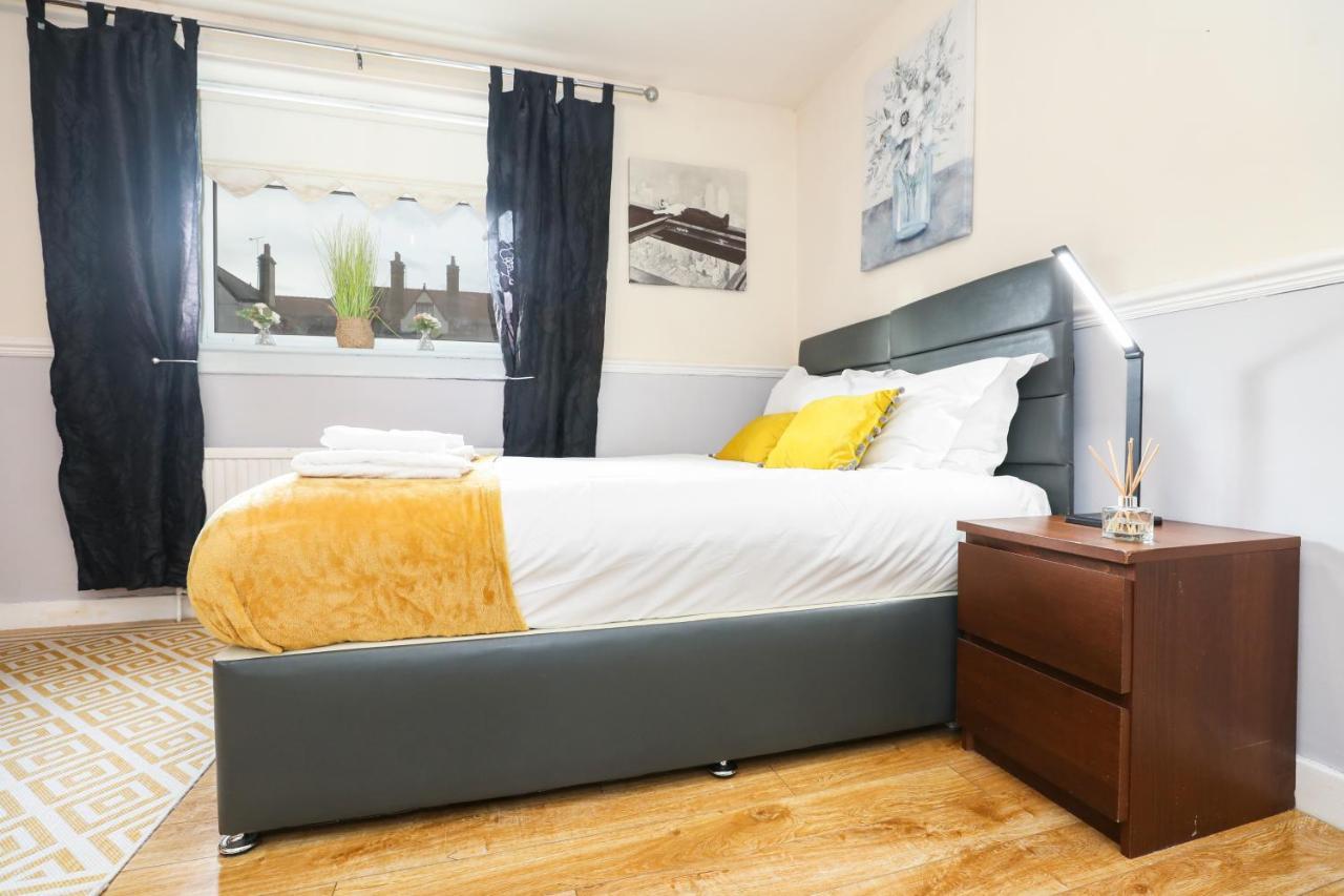 Beautiful 4 Bedroom Cottage - Ideal Location - Free Parking เอดินบะระ ภายนอก รูปภาพ