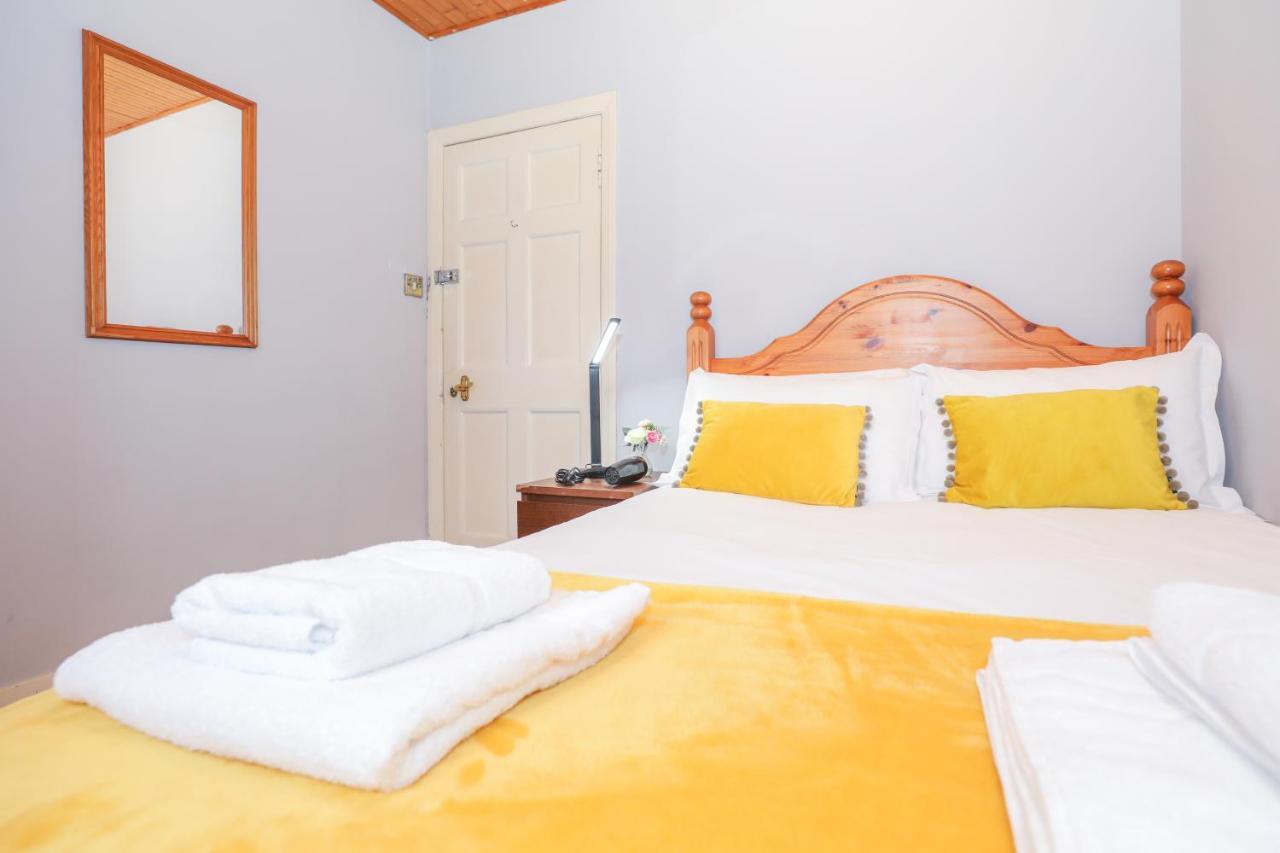 Beautiful 4 Bedroom Cottage - Ideal Location - Free Parking เอดินบะระ ภายนอก รูปภาพ